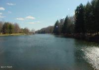 809 Deerfield Rd, Lake Ariel, PA 18436