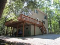 136 Bridle Rd, Lackawaxen, PA 18435