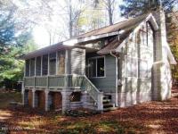 1067 Harmony Dr, Lake Ariel, PA 18436