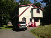 1027 Iroquois Ave, Gouldsboro, PA 18424