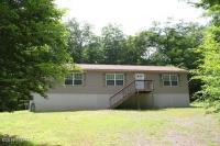 144 Timber Ridge Cir, Greentown, PA 18426