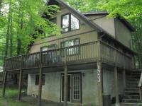 1553 W Lakeview Dr, Lake Ariel, PA 18436