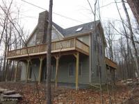 218 Falling Waters Blvd, Lackawaxen, PA 18435