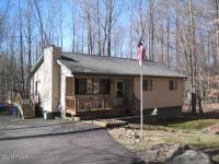 1022 Canary Ln, Lake Ariel, PA 18436