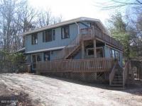 101 Crows Ct, Milford, PA 18337