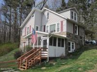 323 Garfield Ave, Hawley, PA 18428