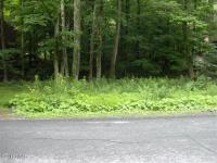 618 Deerfield Road Rd, Lake Ariel, PA 18436