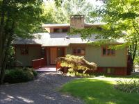 1647 Windemere Pl, Lake Ariel, PA 18436