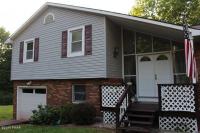 1103 Advent Rd, Lake Ariel, PA 18436