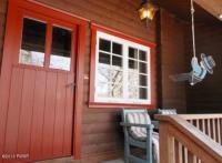104 Pond View Ln, Greentown, PA 18426