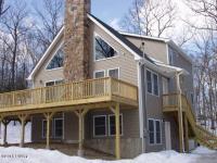 139 Pebble Rock Rd, Lackawaxen, PA 18435