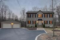2874 Slate Ct, Lake Ariel, PA 18436