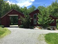 59 Meadowland Dr, Damascus, PA 18415