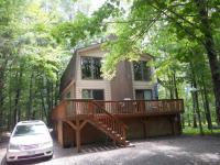 2570 Oak Cir, Lake Ariel, PA 18436