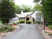589 Pocono Ct, Lake Ariel, PA 18436