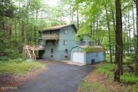 157 Indian Dr, Greentown, PA 18426