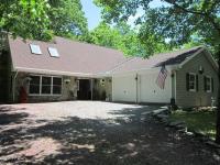 1013 Cypress Ct, Lake Ariel, PA 18436