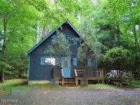 2554 Oak Ln, Lake Ariel, PA 18436