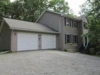 109 Firelight Ln, Lackawaxen, PA 18435