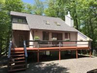 3924 Trap Ct, Lake Ariel, PA 18436