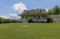 76 N Barnes Rd, Moscow, PA 18444