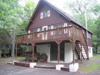 1012 Green Valley Cir, Lake Ariel, PA 18436