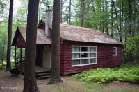 110 Black Bear Run, Paupack, PA 18451