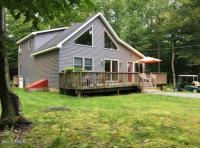 1008 Arrowhead Ct, Lake Ariel, PA 18436