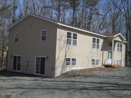 100 Rainbow Dr, Lackawaxen, PA 18435