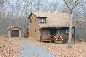 106 Peacock Ct, Lackawaxen, PA 18435