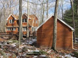 154 Liberty Ln, Lackawaxen, PA 18435