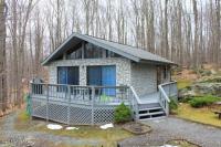 5 Beech Ln, Lake Ariel, PA 18436