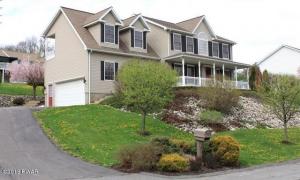 309 S Edgewood Dr, South Abington, PA 18411
