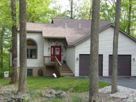 3504 Chestnut Hill Dr, Lake Ariel, PA 18436