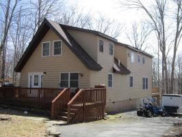 280 Upper Independence Dr, Lackawaxen, PA 18435