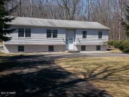 109 Paul Revere Rd, Lackawaxen, PA 18435