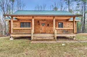 115 Clubhouse Dr, Hawley, PA 18428