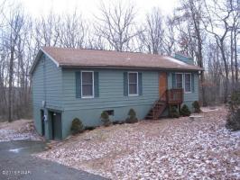 170 Conashaugh Trl, Milford, PA 18337