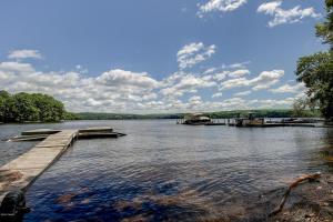 18 Cove Heights Ln, Lake Ariel, PA 18436