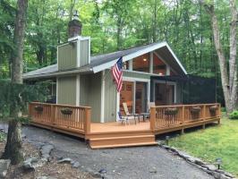 10 Beech Ln, Lake Ariel, PA 18436