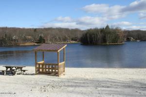 Eskra Rd, Lake Ariel, PA 18436