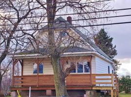 428 Hamlin Hwy, Lake Ariel, PA 18436