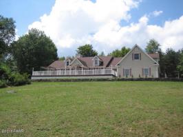 4 Crooked Creek Rd, Pleasant Mount, PA 18453