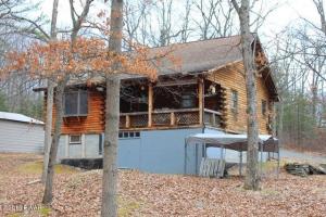 321 Rowland Rd, Greeley, PA 18425