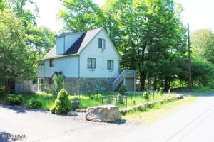 684 Woodridge Dr, Lake Ariel, PA 18436
