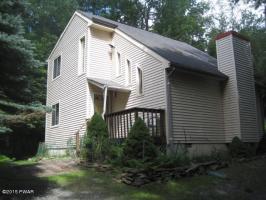 1017 Ironwood Rd, Newfoundland, PA 18445