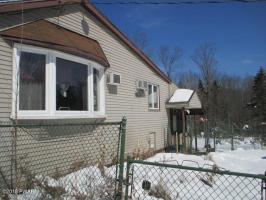 133 Traco Rd, Lake Ariel, PA 18436