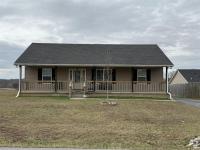 17 Christopher Avenue Glasgow, KY 42141