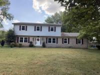 757 Dunbarton Avenue Bowling Green, KY 42104