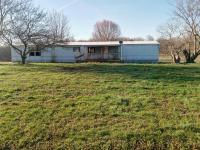 102 Cherry Lane Scottsville, KY 42164
